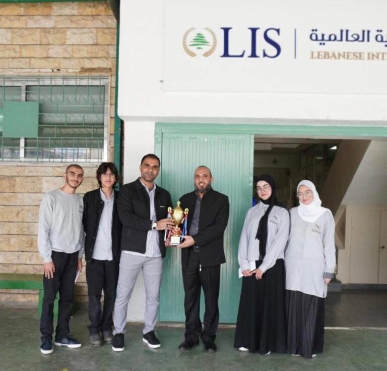 طلاب المدرسة اللبنانية العالية يمثلون لبنان في المناظرات الدولية في قطر